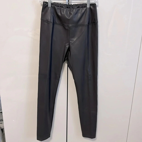 7 For All Mankind Faux Leather Leggings Grey NWOT, Size M - Picture 1 of 8